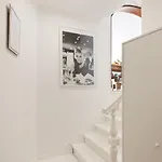 Апартаменты Cozy One Bedroom In The Heart Of Historic Center